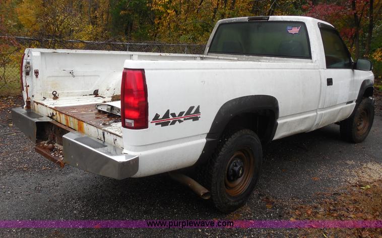 image for item I1251 1999 Chevrolet 2500 pickup truck