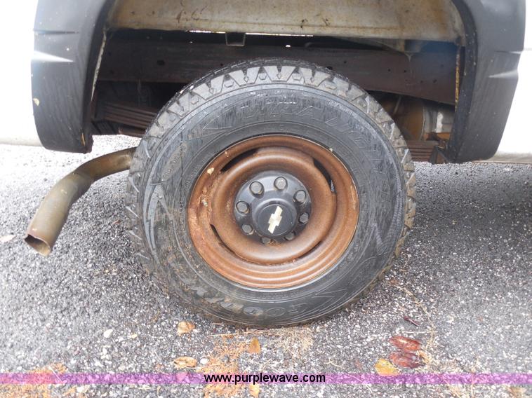 image for item I1251 1999 Chevrolet 2500 pickup truck