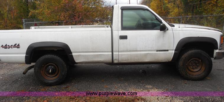 image for item I1251 1999 Chevrolet 2500 pickup truck