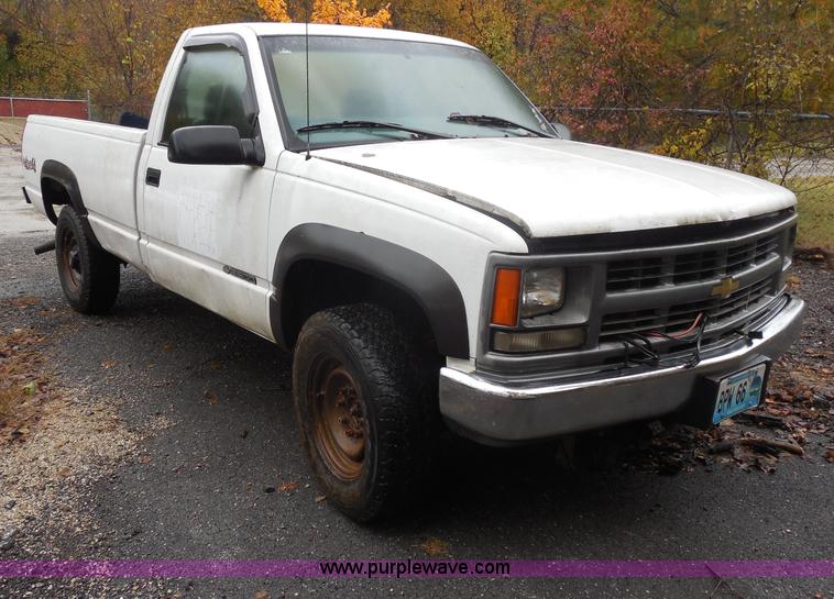 image for item I1251 1999 Chevrolet 2500 pickup truck