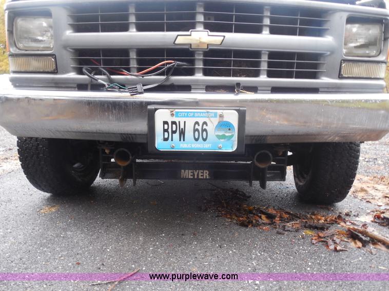 image for item I1251 1999 Chevrolet 2500 pickup truck