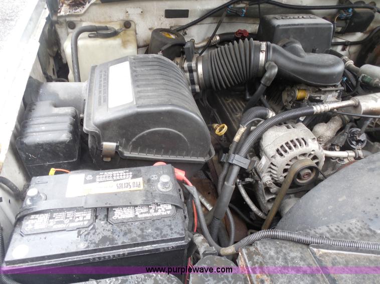 image for item I1251 1999 Chevrolet 2500 pickup truck