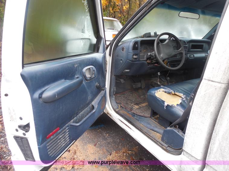 image for item I1251 1999 Chevrolet 2500 pickup truck