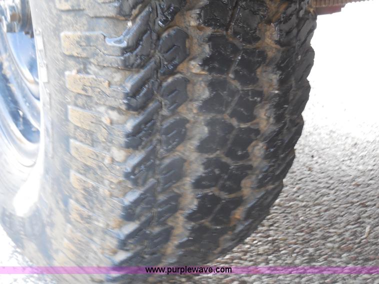 image for item I1252 1985 Chevrolet D30 box truck