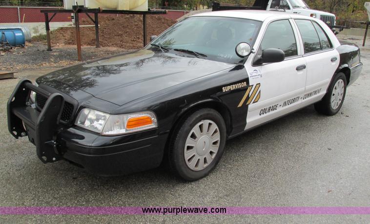 image for item I1253 2008 Ford Crown Victoria Police Interceptor