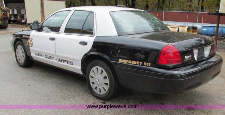 image for item I1253 2008 Ford Crown Victoria Police Interceptor