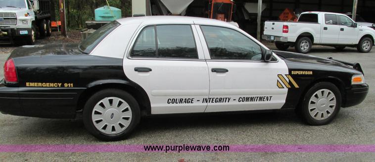 image for item I1253 2008 Ford Crown Victoria Police Interceptor