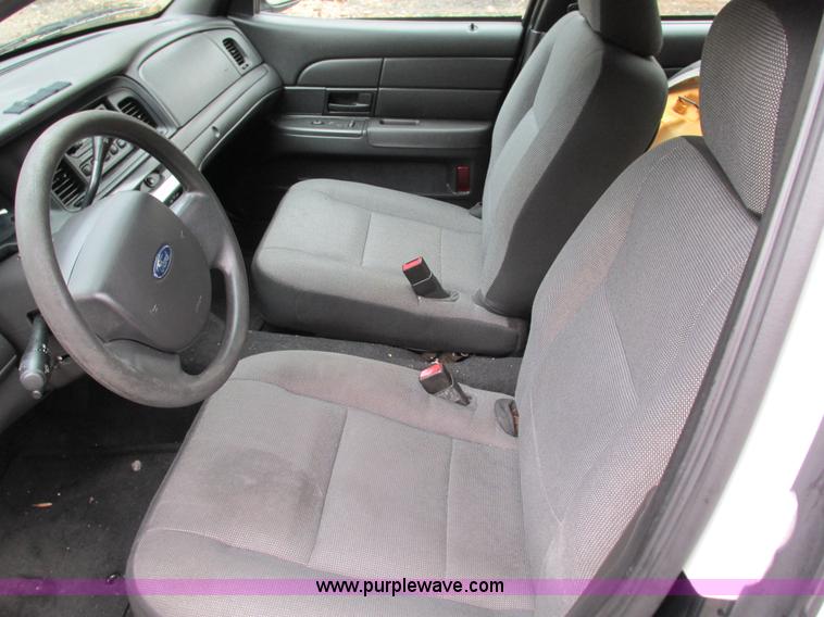 image for item I1253 2008 Ford Crown Victoria Police Interceptor