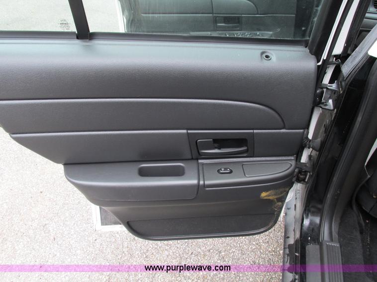 image for item I1253 2008 Ford Crown Victoria Police Interceptor