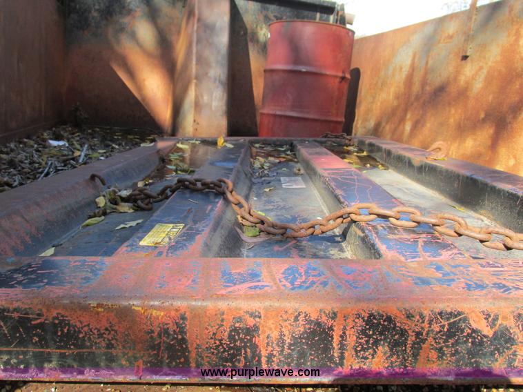 image for item I1254 1994 Ford F800 dump truck