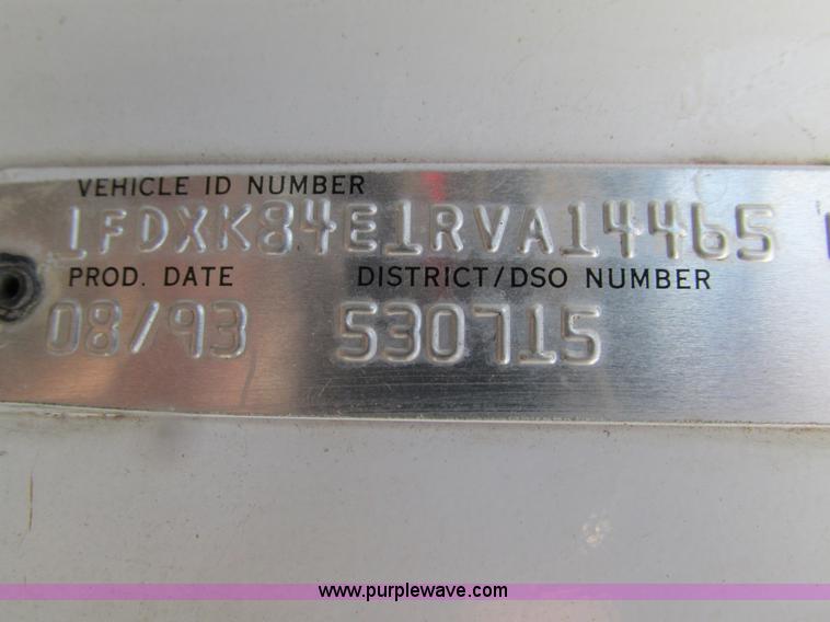 image for item I1254 1994 Ford F800 dump truck