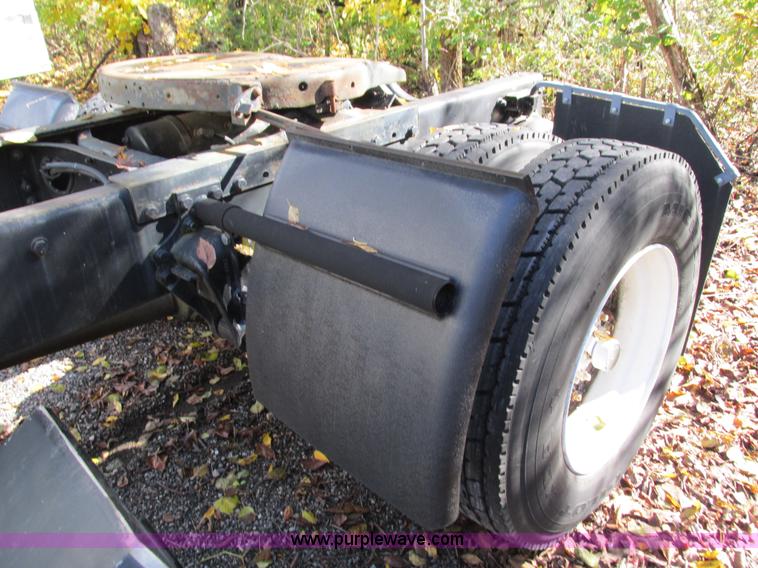 image for item I1255 1985 White WCM semi truck