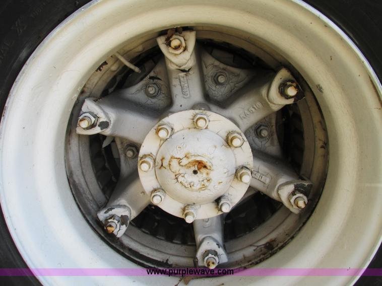 image for item I1255 1985 White WCM semi truck