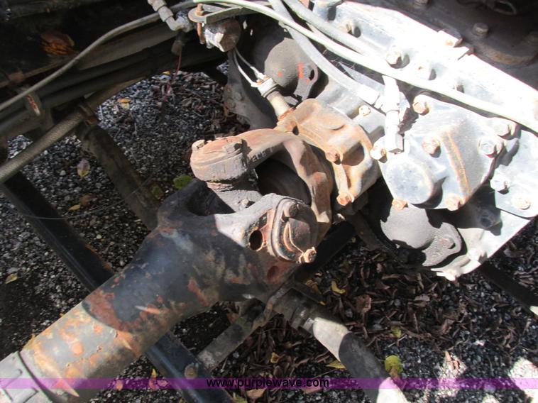 image for item I1255 1985 White WCM semi truck