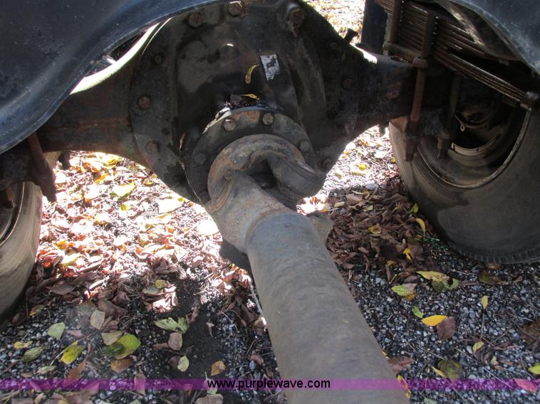 image for item I1255 1985 White WCM semi truck