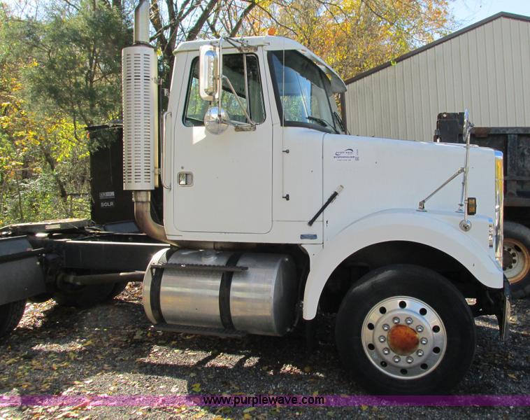 image for item I1255 1985 White WCM semi truck