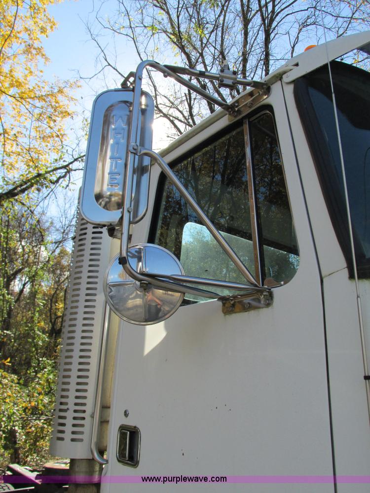 image for item I1255 1985 White WCM semi truck