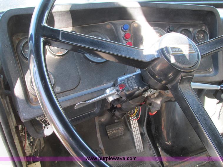 image for item I1255 1985 White WCM semi truck