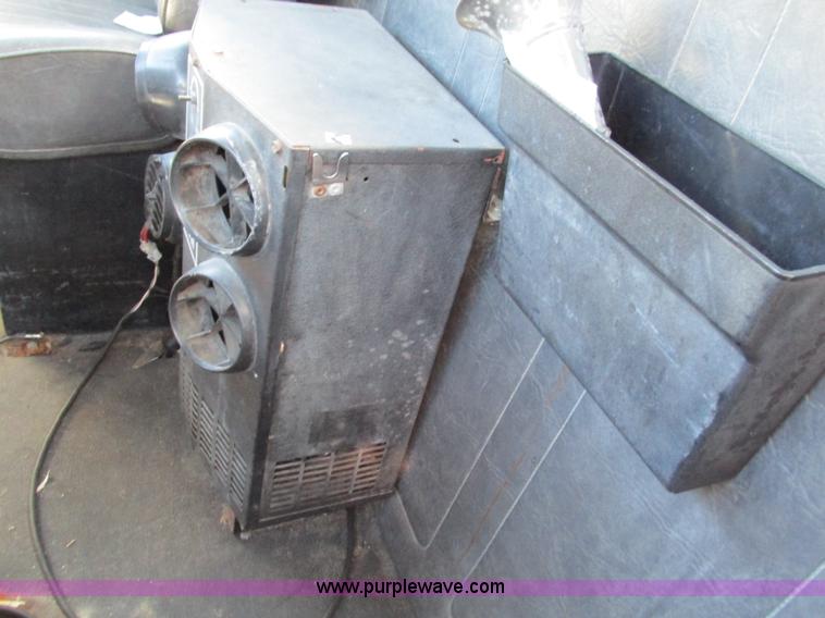 image for item I1255 1985 White WCM semi truck