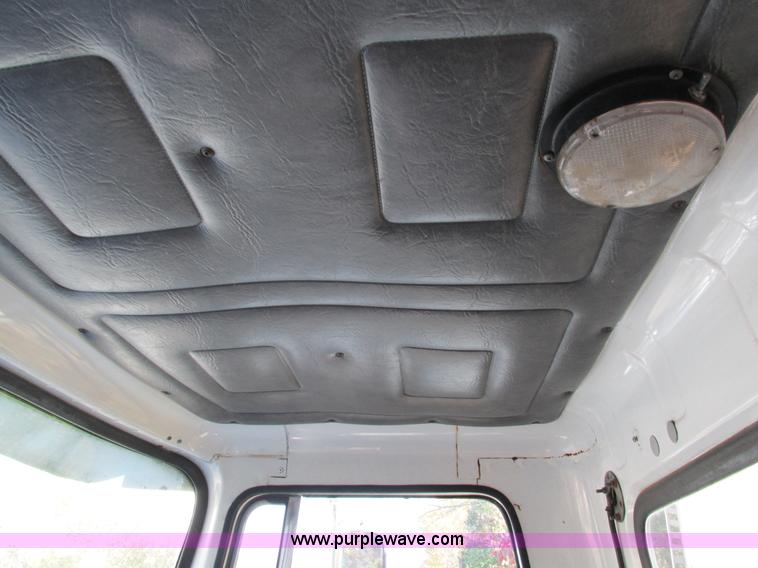 image for item I1255 1985 White WCM semi truck