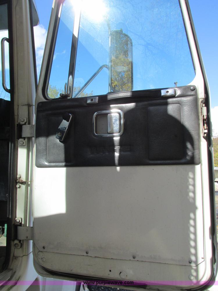 image for item I1255 1985 White WCM semi truck