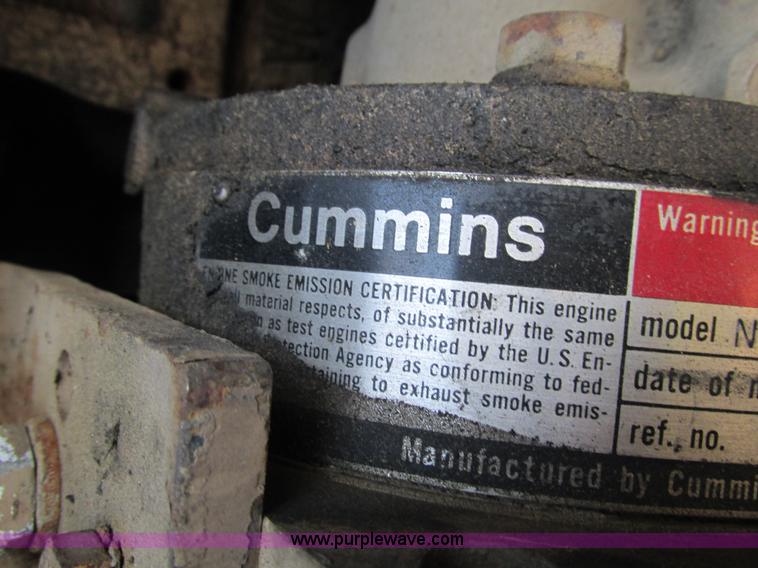 image for item I1255 1985 White WCM semi truck