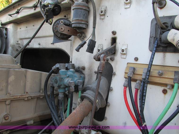 image for item I1255 1985 White WCM semi truck