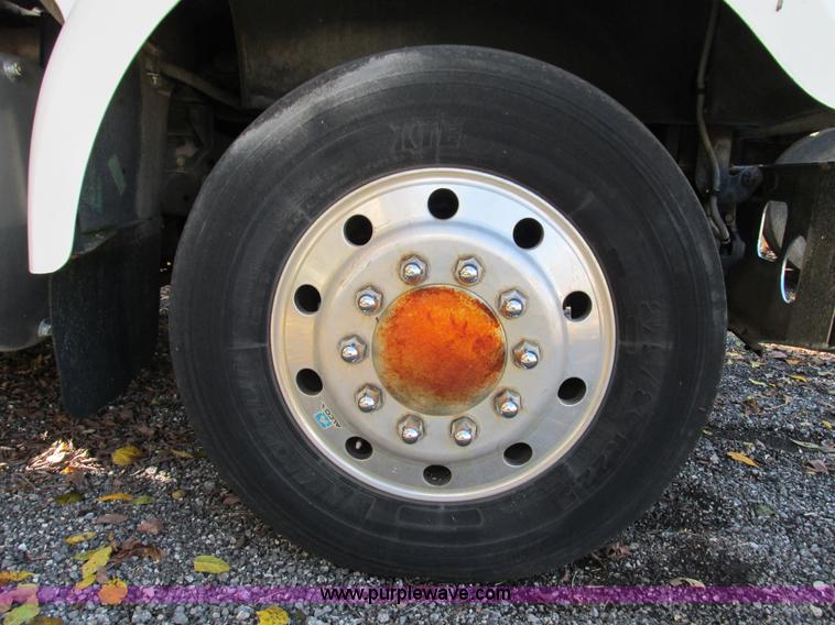 image for item I1255 1985 White WCM semi truck