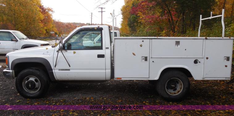 image for item I1256 1994 Chevrolet Cheyenne 3500 utility truck