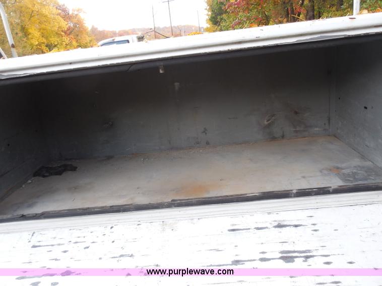 image for item I1256 1994 Chevrolet Cheyenne 3500 utility truck