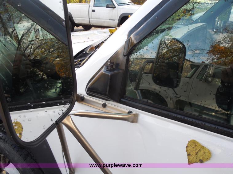 image for item I1256 1994 Chevrolet Cheyenne 3500 utility truck