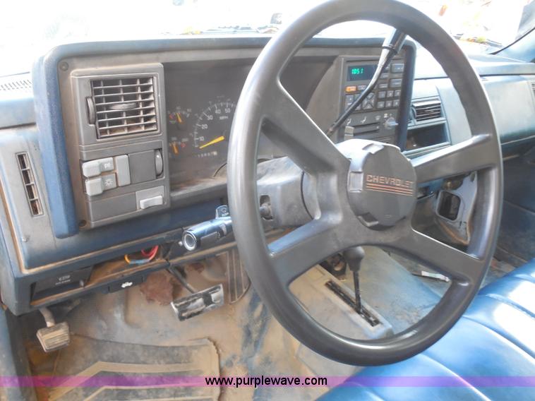 image for item I1256 1994 Chevrolet Cheyenne 3500 utility truck