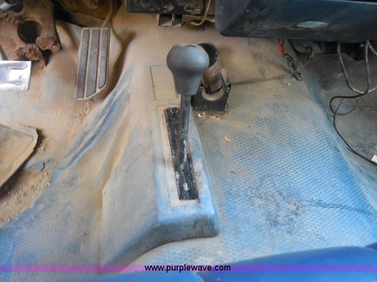 image for item I1256 1994 Chevrolet Cheyenne 3500 utility truck