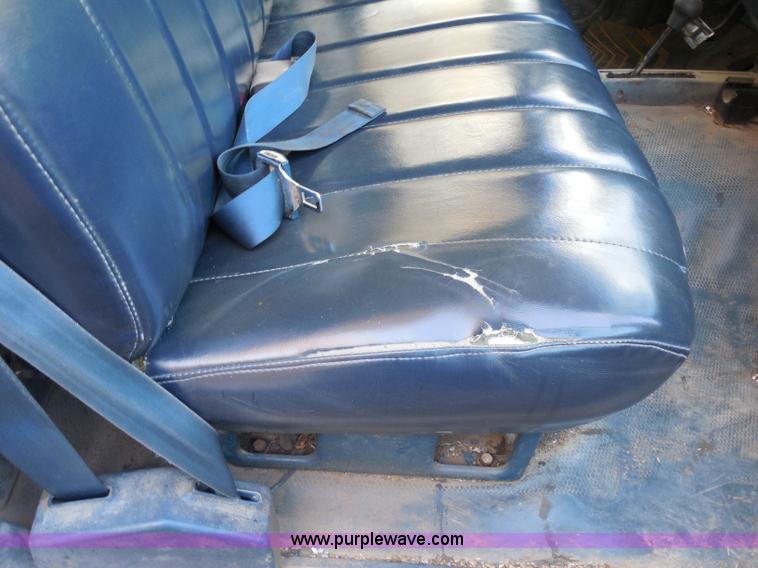 image for item I1256 1994 Chevrolet Cheyenne 3500 utility truck