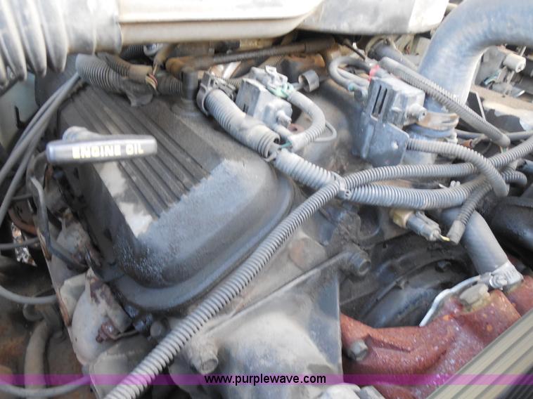 image for item I1256 1994 Chevrolet Cheyenne 3500 utility truck