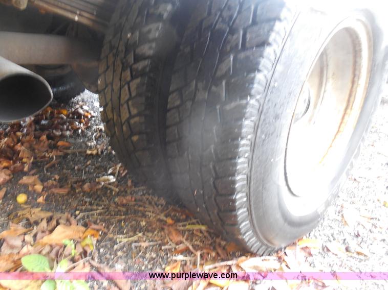 image for item I1256 1994 Chevrolet Cheyenne 3500 utility truck