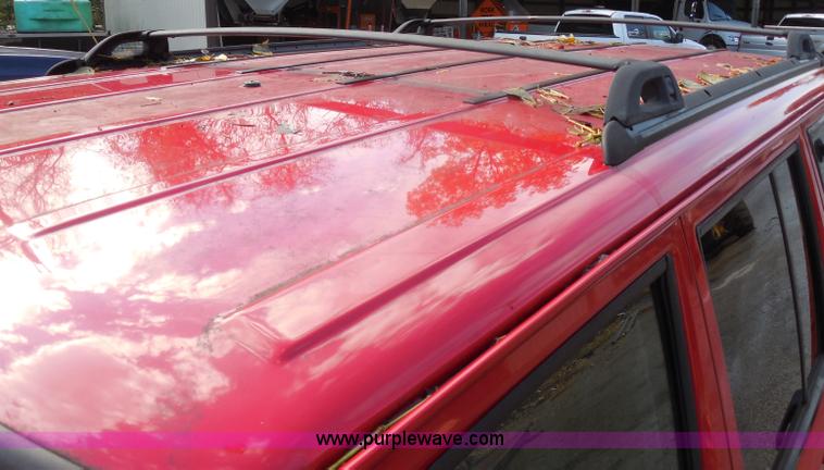 image for item I1257 2000 Jeep Cherokee Sport SUV