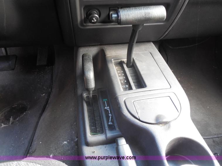 image for item I1257 2000 Jeep Cherokee Sport SUV