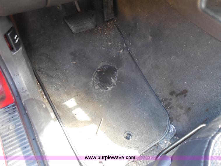 image for item I1257 2000 Jeep Cherokee Sport SUV