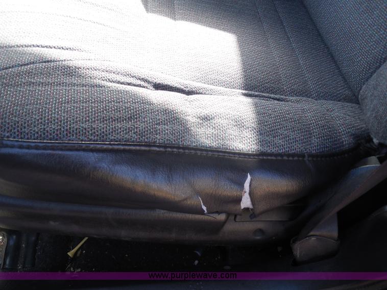 image for item I1257 2000 Jeep Cherokee Sport SUV