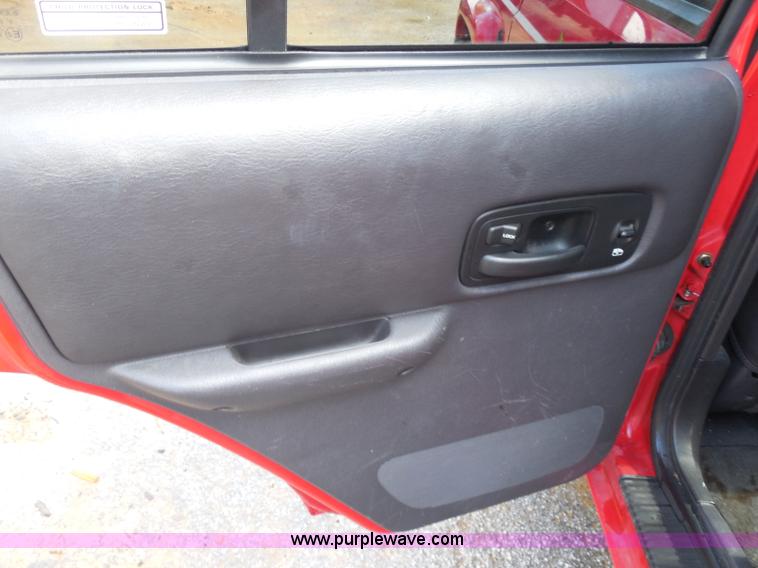 image for item I1257 2000 Jeep Cherokee Sport SUV