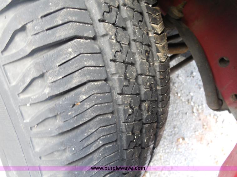 image for item I1257 2000 Jeep Cherokee Sport SUV