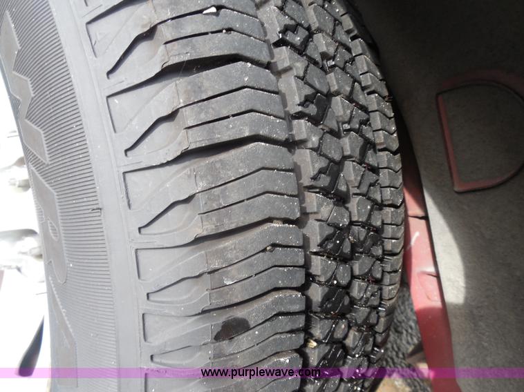 image for item I1257 2000 Jeep Cherokee Sport SUV