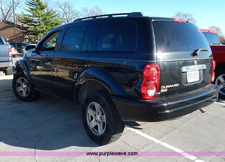 image for item I4261 2004 Dodge Durango SLT SUV