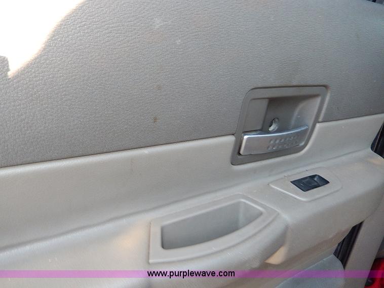 image for item I4261 2004 Dodge Durango SLT SUV