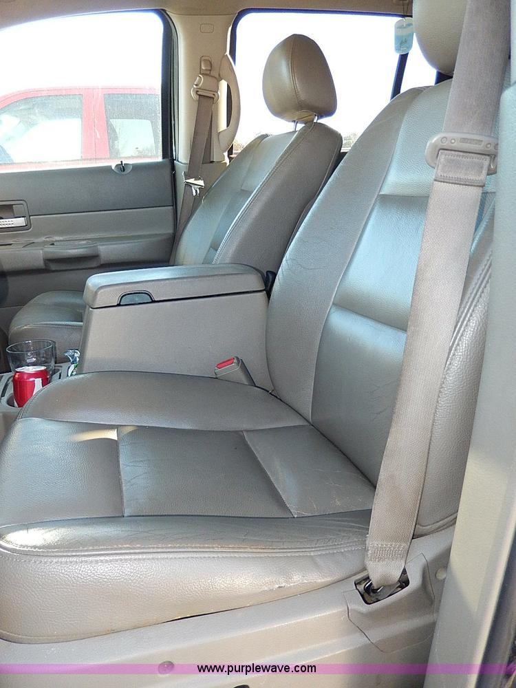 image for item I4261 2004 Dodge Durango SLT SUV