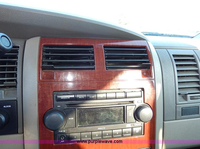 image for item I4261 2004 Dodge Durango SLT SUV