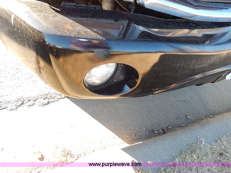 image for item I4261 2004 Dodge Durango SLT SUV