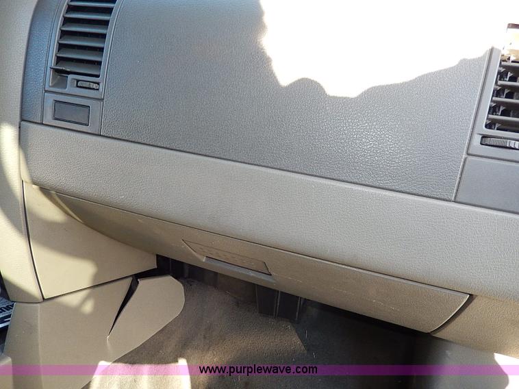 image for item I4261 2004 Dodge Durango SLT SUV