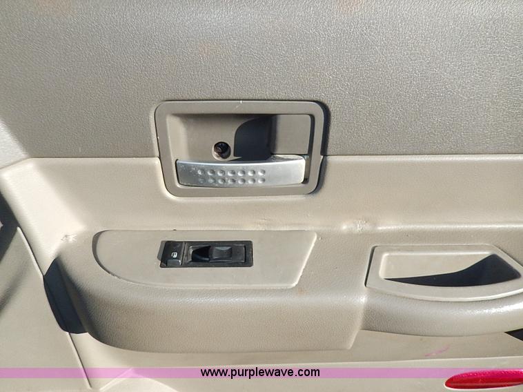 image for item I4261 2004 Dodge Durango SLT SUV